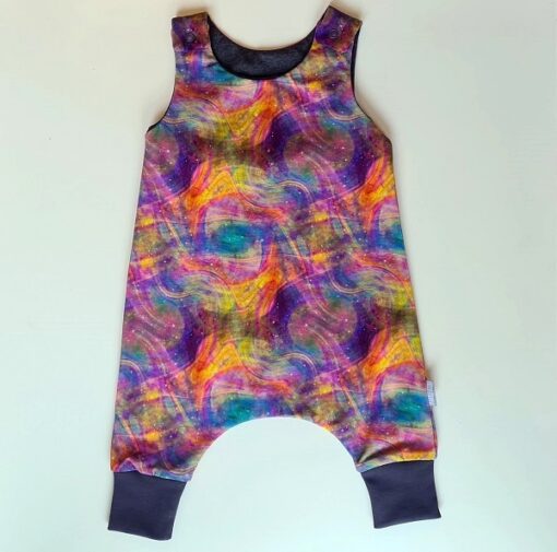 Pikk romper, värvilised lained